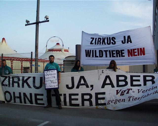 Zirkus Knie klein.jpg