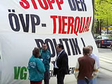 Minister Pröll im Gespräch mit VGT-AktivistInnen