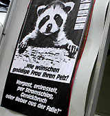 Zahl der Kleider Bauer Pelz-AktivistInnen am steigen!