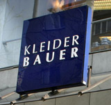Kundgebungen gegen Pelz bei Kleider Bauer