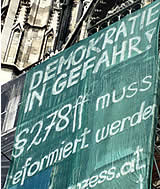 Jetzt: Transparent zu Tierschutzprozess hängt auf der Votivkirche in Wien!
