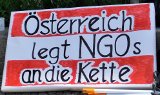 Solidemo in Berlin ?Österreich legt NGOs an die Kette!?