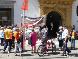 Demo vor dem Grazer Landhaus