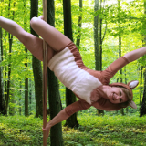 Einladung Mittwoch Wiener Stephansplatz: Weltweit erster Poledance gegen Gatterjagd