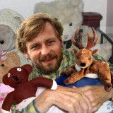 Einladung VGT-Aktion Salzburg: Kuscheln mit Gatterjäger Mayr-Melnhof