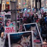 Große VGT Pelzdemo zog durch die Einkaufsstraßen von Wien