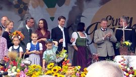 ÖVP-PolitikerInnen auf der Erntedank-Bühne.