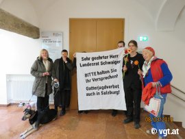Tierschützer_innen