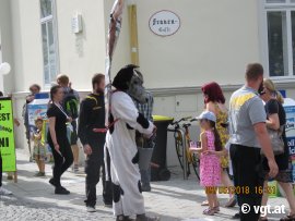 Aktivist mit Kuhmaske