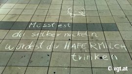 Kreidespruch am Boden