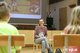 Susanne Richter mit Schulklasse