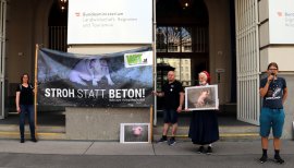 Kundgebung vor dem Landwirtschaftsministerium