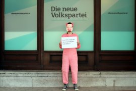 Rudi vor der ÖVP