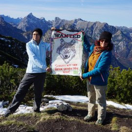 Wolfsbanner in den Tiroler Bergen