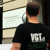 Tierschutz in Aufruhr: bundesweit Demos vor Landwirtschaftskammern gegen Vollspalten