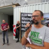 Vollspaltenboden-Protest vor Ministerrat