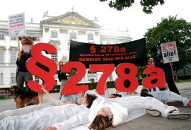 Protest gegen Verhaftungen im Tierschutzprozess