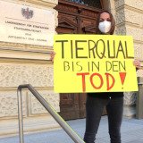 Schlachthof-Prozess: Protest-Aktion vor dem Gericht