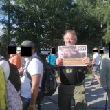 Vollspaltenboden: VGT konfrontiert OÖ-Landeshauptmann Stelzer bei Wahlveranstaltung