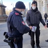 Landesverwaltungsgericht Wien: Festnahme von Tierschützer, der Flyer verteilt, rechtswidrig