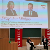 Gestern bei „Frag den Minister“: Totschnig zum Vollspaltenboden bei Mastrindern