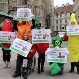 Valentinstagsaktion des VGT am Wiener Stephansplatz: wer Tiere liebt, lebt vegan!