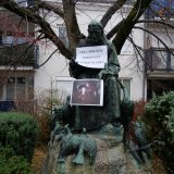 Dritter Franz von Assisi outet sich als Kritiker des Rinder Vollspaltenbodens