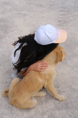 Kind mit Hund