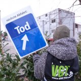 Schlachthof-Protest: Mitarbeiter beschimpft Tierschützer:­innen