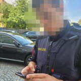 2 Festnahmen wegen 2 Vollspaltenboden-Fragen an Totschnig bei Konsumdialogen Steyr