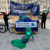 VGT Fischschutz-Aktion: Meerjungfrauen als Botschafterinnen der Wassertiere